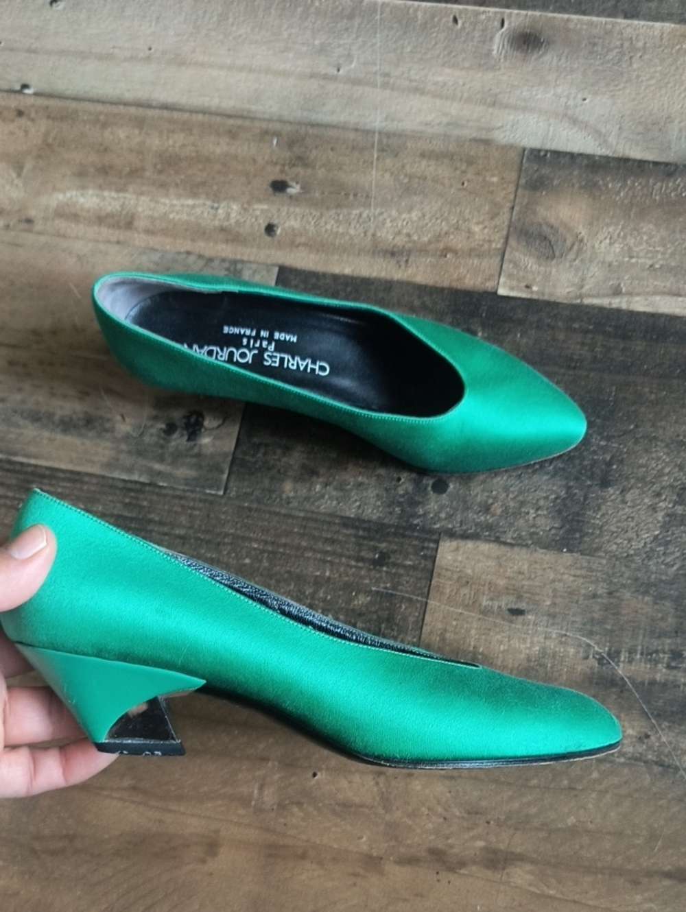 Vintage Charles Jourdan Emerald Green Satin Pointed Kitten Heel Metallic Pumps